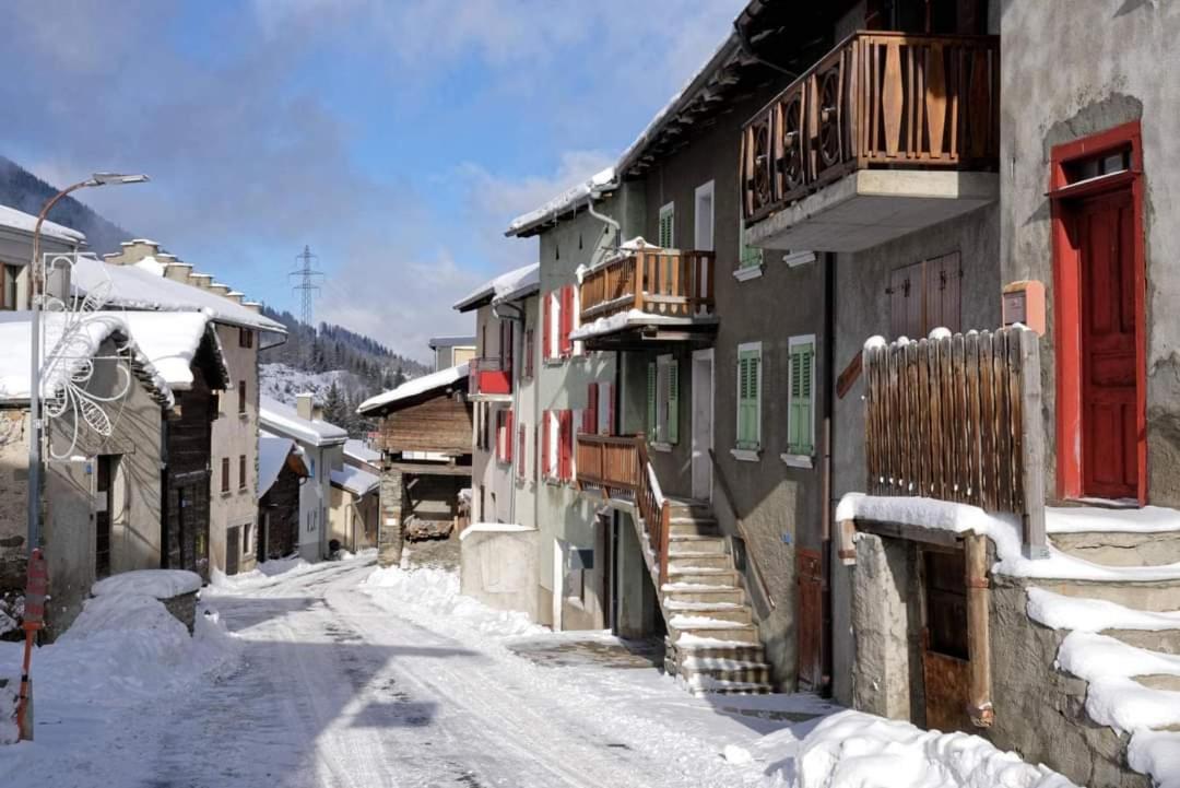 Les Nis Bourg-Saint-Pierre Exterior foto