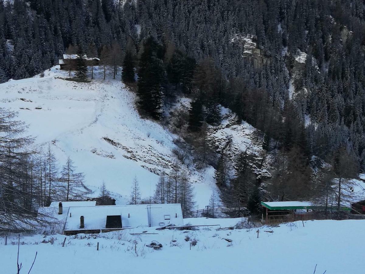 Les Nis Bourg-Saint-Pierre Exterior foto