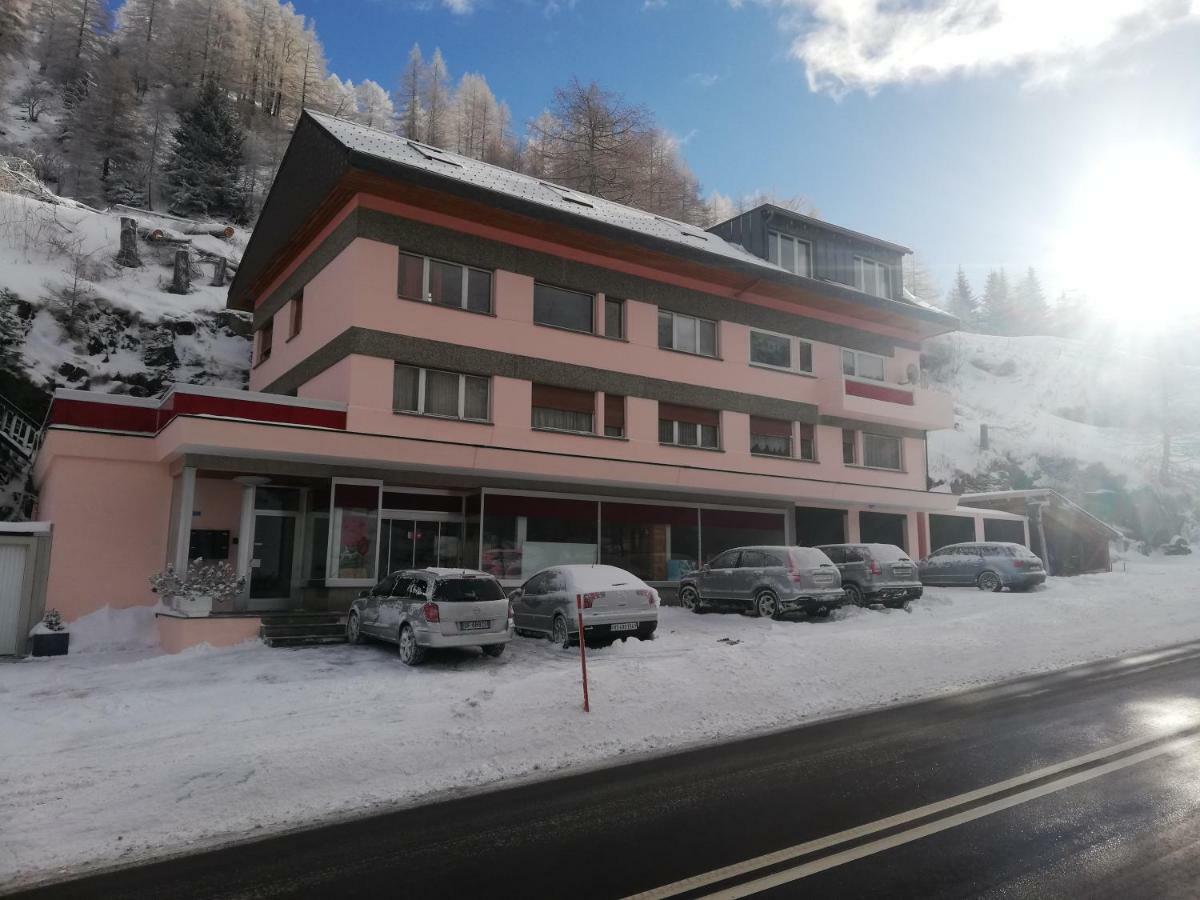 Les Nis Bourg-Saint-Pierre Exterior foto